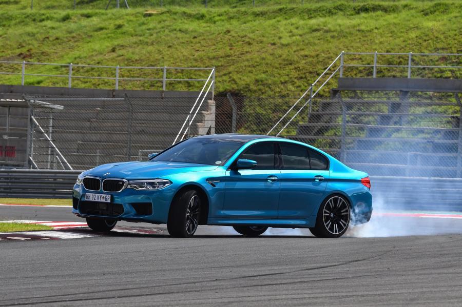  BMW M5 (F90) 2018 года  (ZA) (фото 25 из 40)